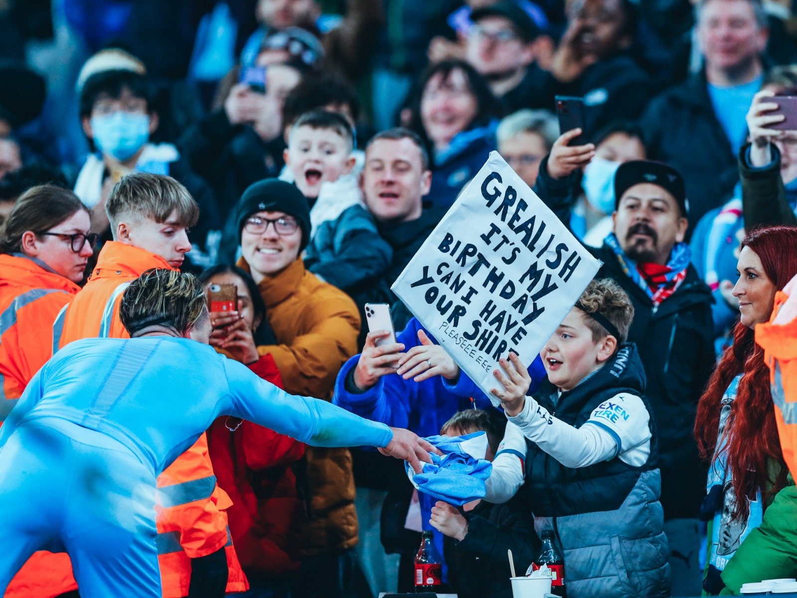 众的中场球 众的中场球