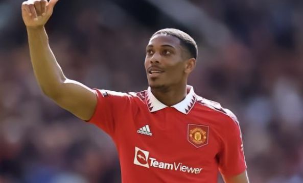 个球队的坚 个球队的坚