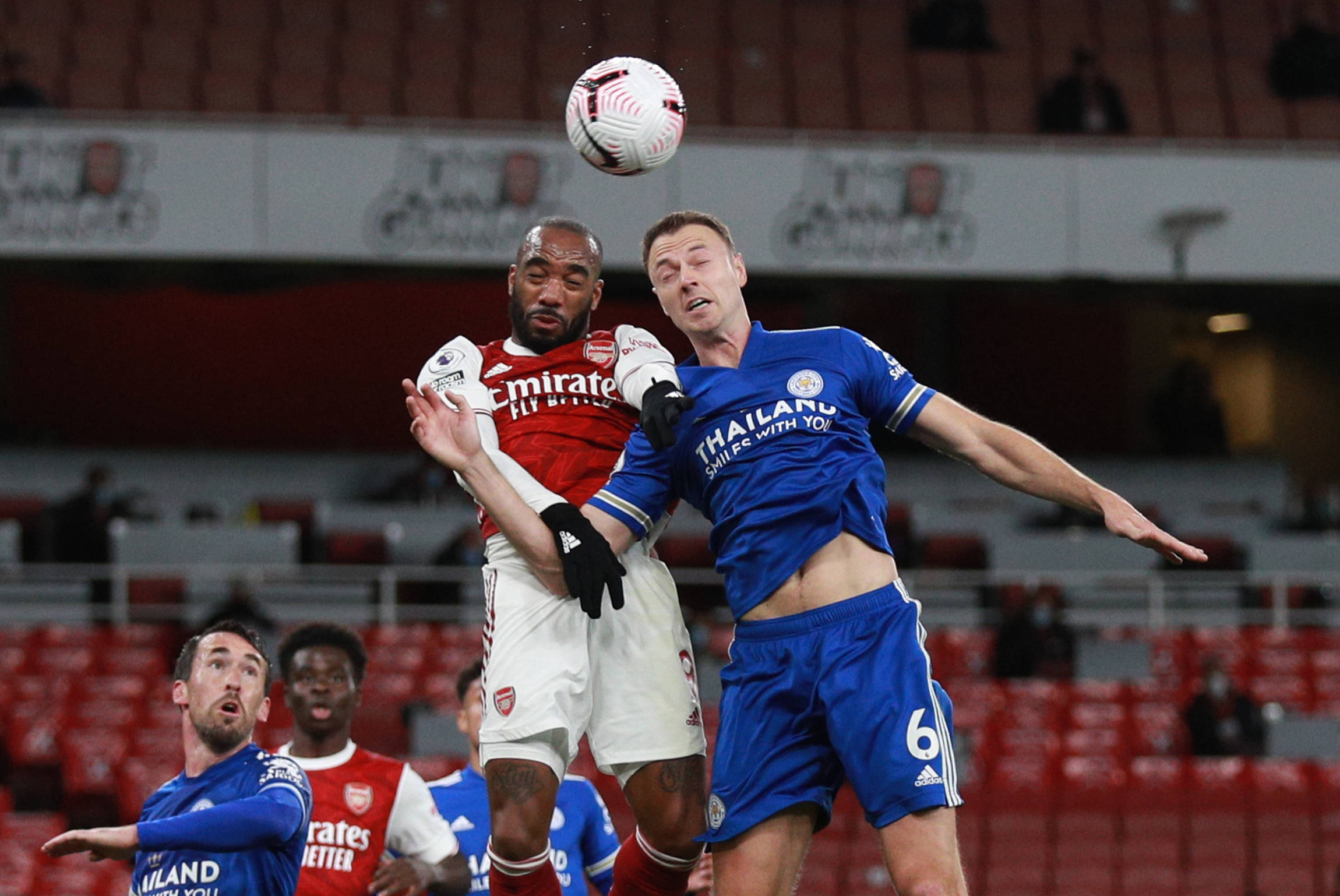 球迷们纷纷 球迷们纷纷