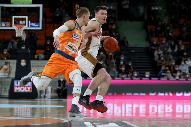 磨合成为最 磨合成为最